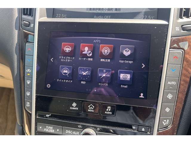 日産純正ナビの使いやすさはもちろんオーディオ機能も充実でデートはもちろん、通勤や買い物など普段のドライブも楽しくなるはず♪