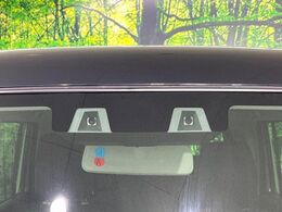 【スズキ　セーフティサポート】走行中に前方の車両等を認識し、衝突しそうな時は警報とブレーキで衝突回避と被害軽減をアシスト。より安全にドライブをお楽しみいただけます。