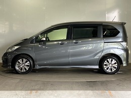 弊社のお客様からのワンオーナーの下取り車で入荷しました。弊社の整備記録も有るので、安心してお乗り頂けるお車です！