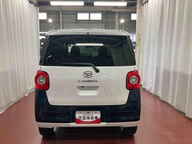 跳ね上げ式バックドアなので、雨天時の荷物の出し入れの際も濡れにくいです