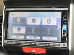 ナビゲーションはギャザズメモリーナビ（VXM-164VFi）を装着しております。AM、FM、CD、DVD再生、Bluetooth、フルセグTVがご使用いただけます。初めて訪れた場所でも安心ですね！