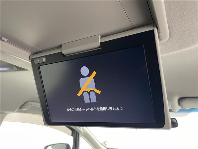 【後部座席操作部】後部座席を快適に過ごしていただくための便利な装備が付いています！