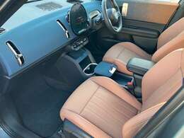 ★全国の正規ディーラーにて、対応可能な認定中古車保証付となります。アフターメンテナンスもお近くの正規ディーラーで可能でございます。遠方の方もご安心してお選びいただけます。