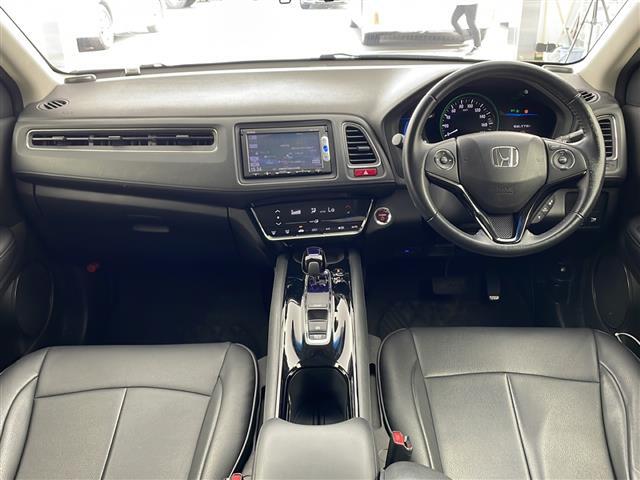 ・運転席用i-SRSエアバッグシステム〈連続容量変化タイプ〉＆助手席用SRSエアバッグシステム・VSA（ABS+TCS+横すべり抑制）・エマージェンシーストップシグナル・ヒルスタートアシスト機能