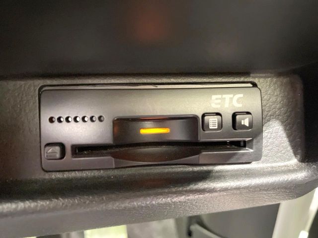 【ETC】高速道路の料金所をストレスなく通過！話題のスポットやサービスエリアに多い「スマートIC」利用時は必須のアイテムです。当店でセットアップを実施、ご納車当日からすぐにご利用いただけます！
