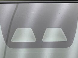 【トヨタセーフティセンス】走行中に前方の車両等を認識し、衝突しそうな時は警報とブレーキで衝突回避と被害軽減をアシスト。より安全にドライブをお楽しみいただけます。