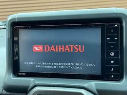 【純正ナビ】一体感のあるナビは、高級感ある車内を演出してくれます。Bluetooth再生などオーディオ機能も充実しておりますので、運転もより楽しめます♪