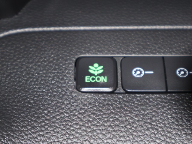 ECONスイッチの効果とあなたの運転で、クルマと力をあわせ「燃費向上＝ガソリン代の節約＝CO2 削減」のチャレンジをお楽しみください