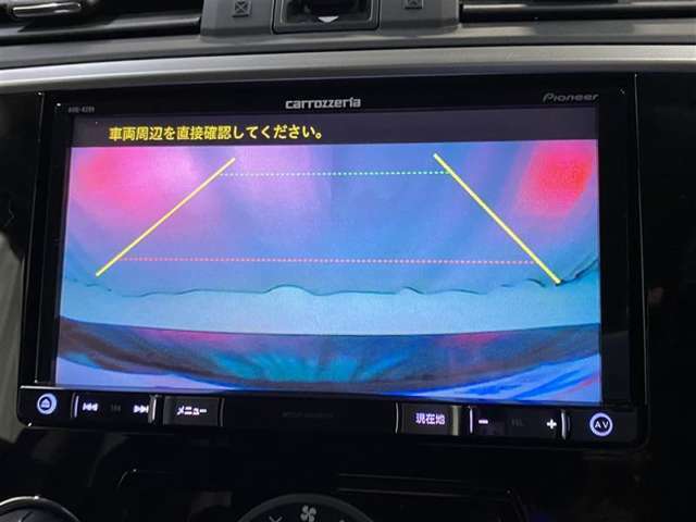 ☆バックカメラが付いているので後方確認が非常にしやすいです。今や運転初心者も熟練者も必須装備！付いていると嬉しいですね☆