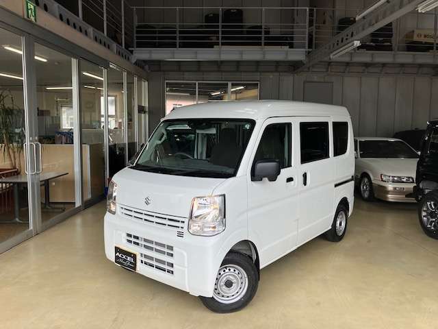 膨大にある車両の中で自社の車両をご覧頂き誠にありがとうございます。現車を確認できない遠方のお客様もご安心下さい。車両の程度や状態、気になる個所などお問い合わせ頂けましたらどんな事でもお答え致します。
