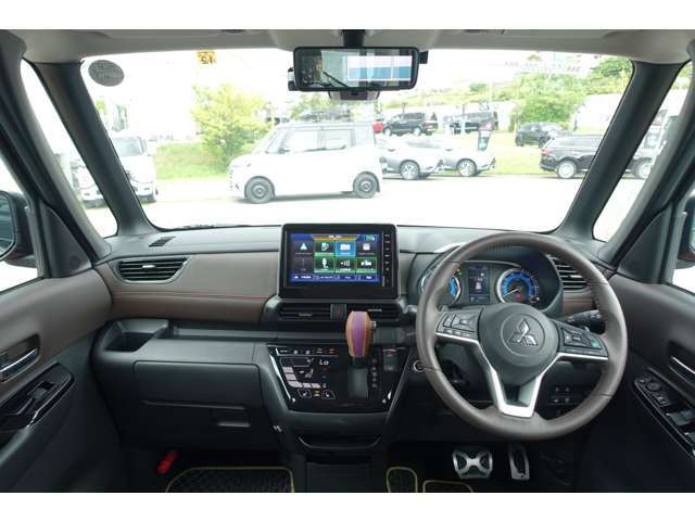 操作性と視認性に優れたインパネまわり、各スイッチは操作性を重視してデザインされてます！！