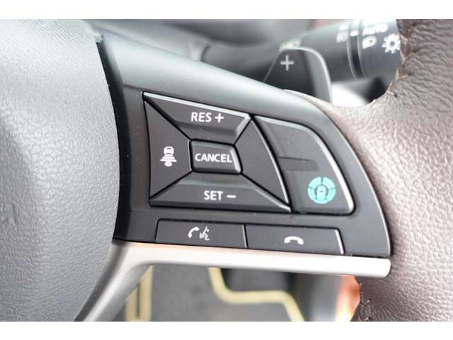 高速道路 同一車線運転支援機能 マイパイロット［MI-PILOT］装備。