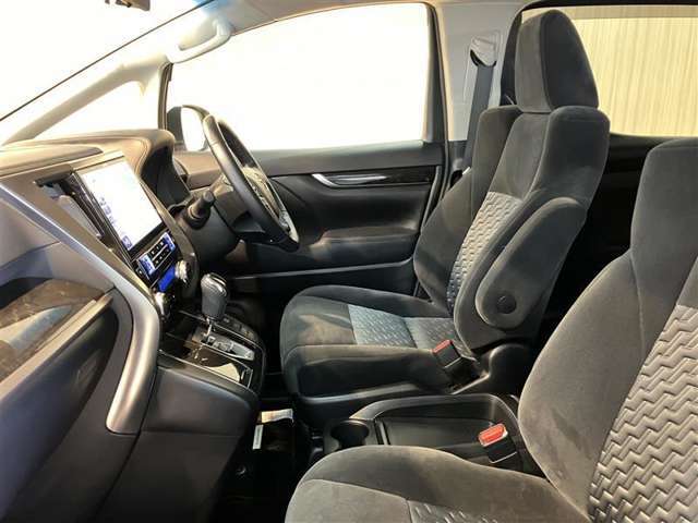 清潔で広々した座席です！是非、現車を見て体感してみてください。