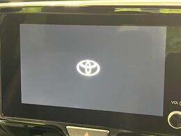 【ナビ機能付き8型ディスプレイオーディオ】ナビ機能搭載の他、お持ちのスマートフォンと連携して、ナビやbluetoothでの音楽再生が可能です♪デザインはもちろん操作性も良好！