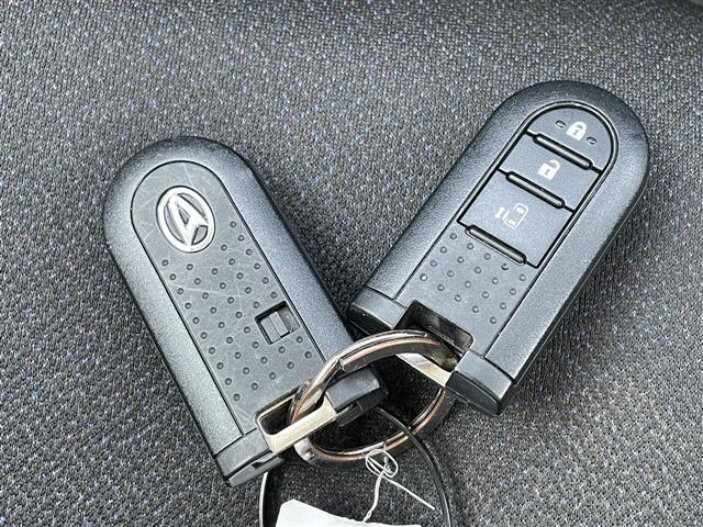 納車前に内外装のクリーニングをいたします。各種コーティング（別途有料）もご用意しておりますので、是非ご相談ください。