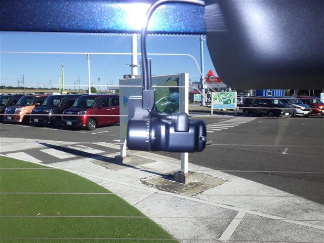 【ドライブレコーダー】映像・音声などの運転中の記録を残します。事故などを起こした起こされた時の証拠になりえますので、もしも時でも安心ですね。