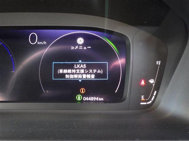 【スピードメーター】メーターがシンプルで見やすく運転しやすいですね！