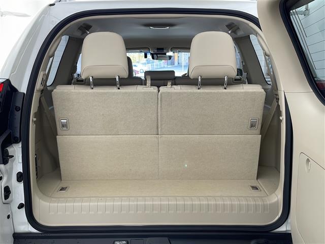 【トランク】『トランク周辺』の画像になります。写真の内容に関してご不明点、ご質問等がございましたらお気軽にガリバー店舗までお問い合わせください。