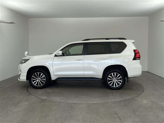 ガラスコーティング、ナビゲーション、ETCなど、その他のパーツの取り付けお見積もりのご相談も承っております！！クルマのこと何でもお任せください！