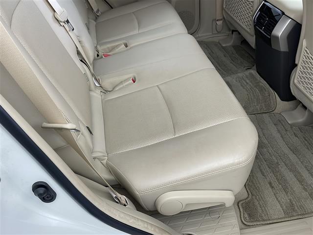 気になる車はすぐにお問い合わせください！画面右側の0066から始まる無料ダイヤルからお問い合わせ下さい！専門スタッフがお車のご質問にお答えいたします！