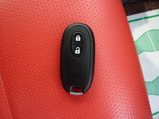 エンジン始動からカギの施錠までキーフリーでOK！！便利なスマートキー♪♪