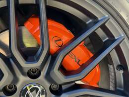 オプション44,000円 F SPORT専用オレンジキャリパー付き