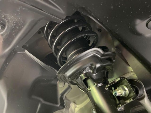親切・丁寧な専門メカニックスタッフが応対！・車検・点検整備・事故等の修理などアフターサービスも安心。お車のカスタマイズもネクステージのサービススタッフまでご相談ください！