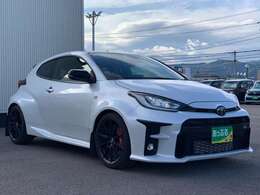 お車の車検・オイル交換・修理・鈑金塗装・ガラス修理・デントリペア・ボディコーティングなども幅広く対応しております。その際は無料で代車を貸し出し致します。車の事は何でもお任せください！