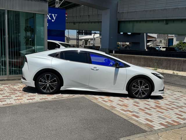 当店自慢のガラスコーティングもご用意しております！弊社のテストに合格した施工業車様によって施行されますので、質の高い仕上がりになっております！トップ・フロントガラス・ホイールのコーティングも可能です！
