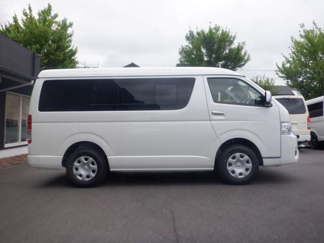4WD/即納/未登録新車/4列10人乗り/パノラミックビューモニター/デジタルインナーミラー/パワースライドドア/スマートキー/LEDヘッド/コーナーセンサー/セーフティセンス