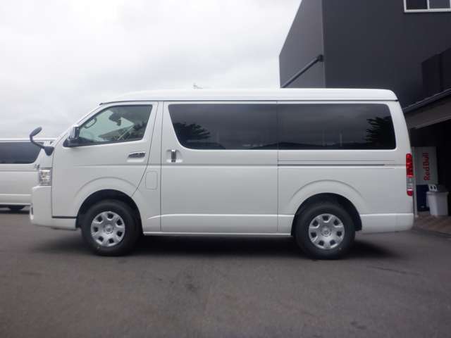 4WD/即納/未登録新車/4列10人乗り/パノラミックビューモニター/デジタルインナーミラー/パワースライドドア/スマートキー/LEDヘッド/コーナーセンサー/セーフティセンス