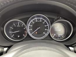 【スピードメーター】『スピードメーター』の画像になります。メーターがシンプルで見やすく運転しやすいですね！