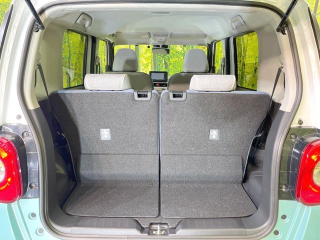 普段のお買い物や通勤、送迎等に十分な荷室スペースを確保しております。セカンドシートを倒すと、大きな荷物の積載も可能です♪