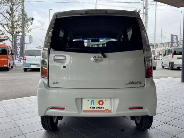 当社は中部運輸局指定工場も完備しておりますので、ご納車前にはベテランの整備士がしっかりと細部まで点検・整備を実施します！ご納車後のアフターサービスも全国チェーンの『ホリデー車検』など充実の設備で安心