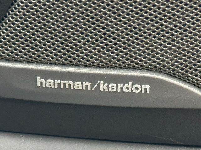 【Harman/Kardon（ハーマンカードン）】オプションの高音質スピーカーを搭載しております。専用チューニングにより、クリアで臨場感あふれるサウンドを実現しワンランク上の空間をお楽しみください。