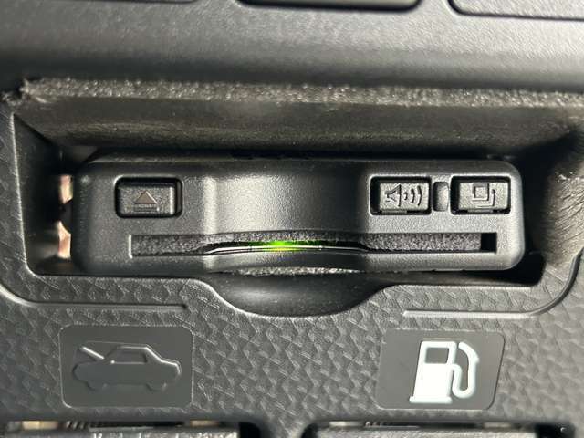 【ビルトインETC装着車両】 防犯対策バッチリ！！！ 高速走行もスムーズにお支払いが可能な装備！！！ セットアップも当社で可能です！！！