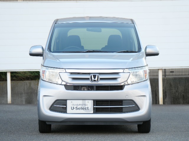 ホンダUセレクトの商品になります。品質に自信があるので走行距離無制限の1年間無料保証が付いています。もしもドライブ先でトラブルがあっても、全国のHonda Carsで対応するので安心です。