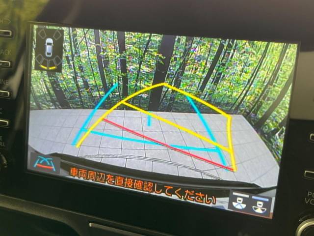 【バックカメラ】駐車時に後方がリアルタイム映像で確認できます。大型商業施設や立体駐車場での駐車時や、夜間のバック時に大活躍！運転スキルに関わらず、今や必須となった装備のひとつです！