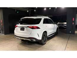 当店は都道318号線・環七通り沿いに面しており、都心・郊外両方向からのアクセス良好です。高速の最寄りICは首都高速4号新宿線「幡ヶ谷」です。