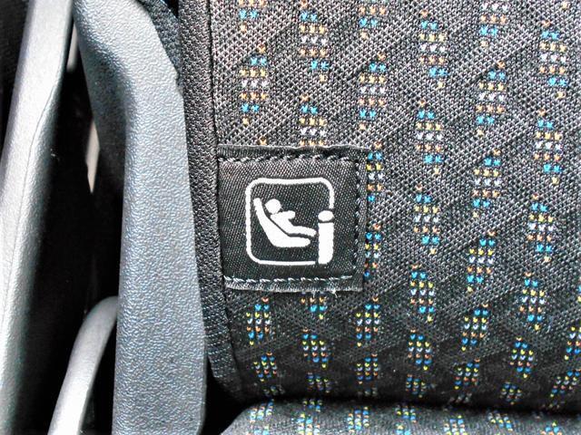 チャイルドシートの取り付けも便利です。