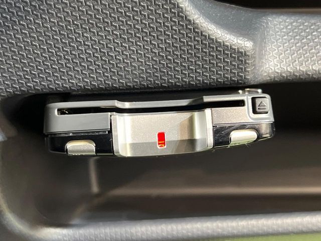 【ETC】高速道路の料金所をストレスなく通過！話題のスポットやサービスエリアに多い「スマートIC」利用時は必須のアイテムです。当店でセットアップを実施、ご納車当日からすぐにご利用いただけます！
