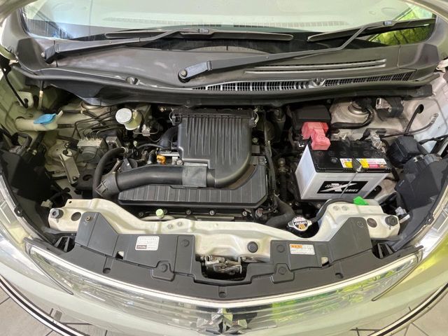 親切・丁寧な専門メカニックスタッフが応対！・車検・点検整備・事故等の修理などアフターサービスも安心。お車のカスタマイズもネクステージのサービススタッフまでご相談ください！