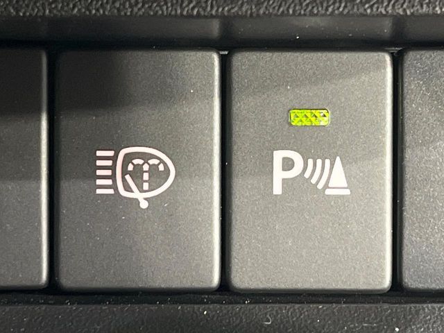 【クリアランスソナー】バンパーに付いたセンサーが障害物を検知！一定の距離に近づくとアラートで教えてくれます♪狭い駐車スペースや車庫入れ時も安心ですね☆