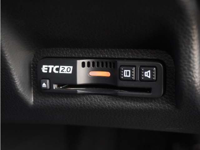 今や必需品の◆ETC車載器　装備車◆　有料道路を利用する際にスムースに通過でき、わずらわしい料金支払いから開放されます！
