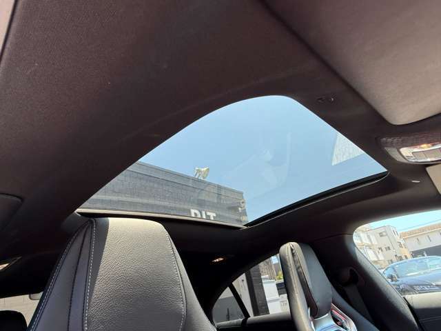 LIBERALAでは安心してお乗りいただける輸入車を全国のお客様にご提案、ご提供してまいります。