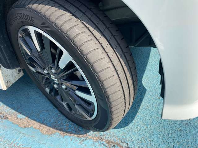 この度はスズキフロンテの 　ご覧いただきまして誠にありがとうございます。お客様のお車選びのサポートをさせていただきます！！気になる所やご不明な点がございましたらお気軽にお申し付け下さい。