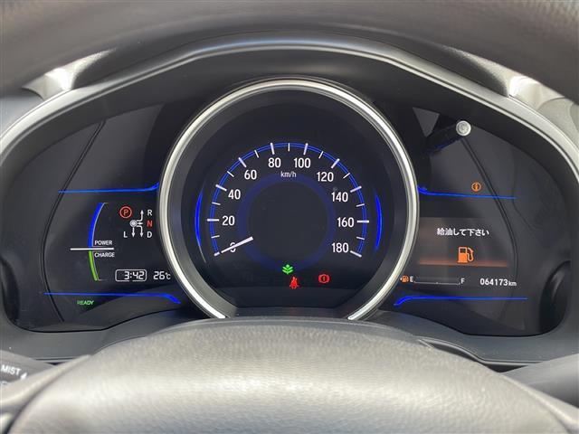 【スピードメーター】メーターがシンプルで見やすく運転しやすいですね！