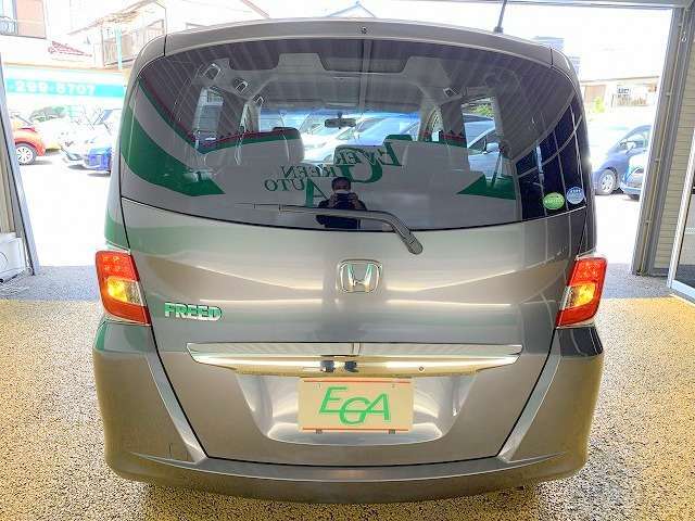 外装も特に目立つキズ等も無くキレイです！お探しの方はお早めに！全国納車も可能です！実際に現車確認が難しい当店より遠方の方でも一度ご相談下さい！