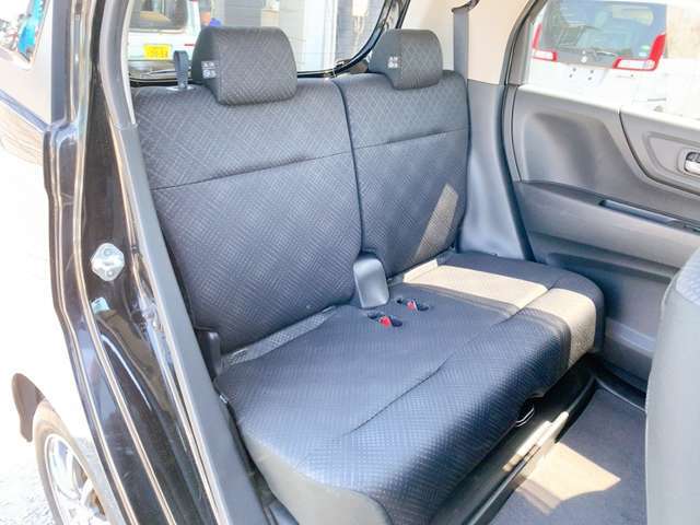 当店では厳選したお車を毎月100台以上の仕入れを行ない、お得な価格で皆様にご提供させて頂いております♪