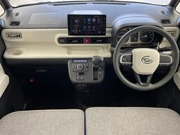 【インパネ全体】全方位で視界が広く、高い目線で運転もしやすいです！